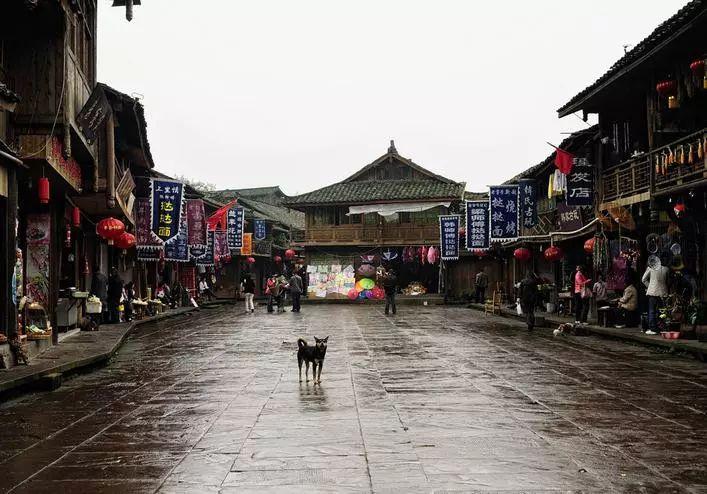 邮报：利雅得青年人继续追逐阿尔米隆，埃迪-豪不想卖但没辙